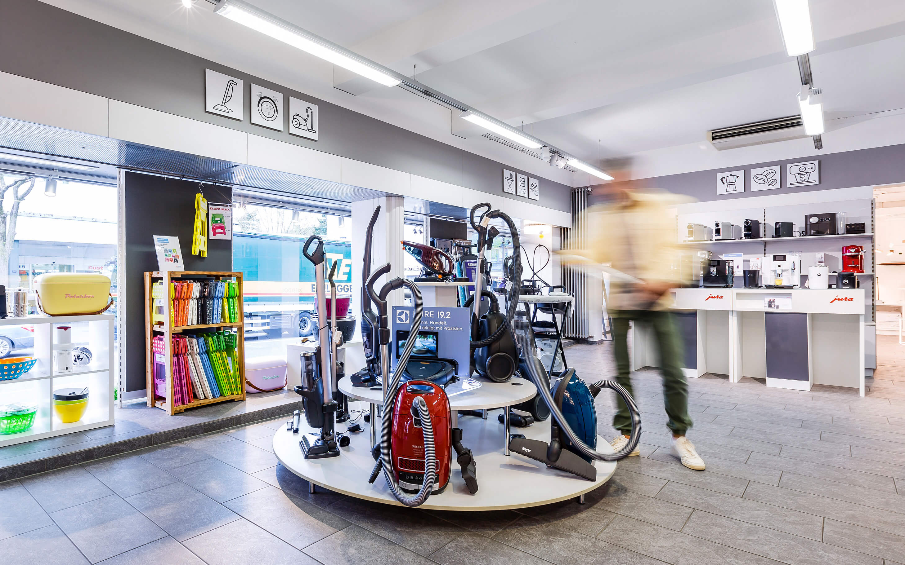 Elektrofachgeschäft 18 Elektrofachgeschäft 18